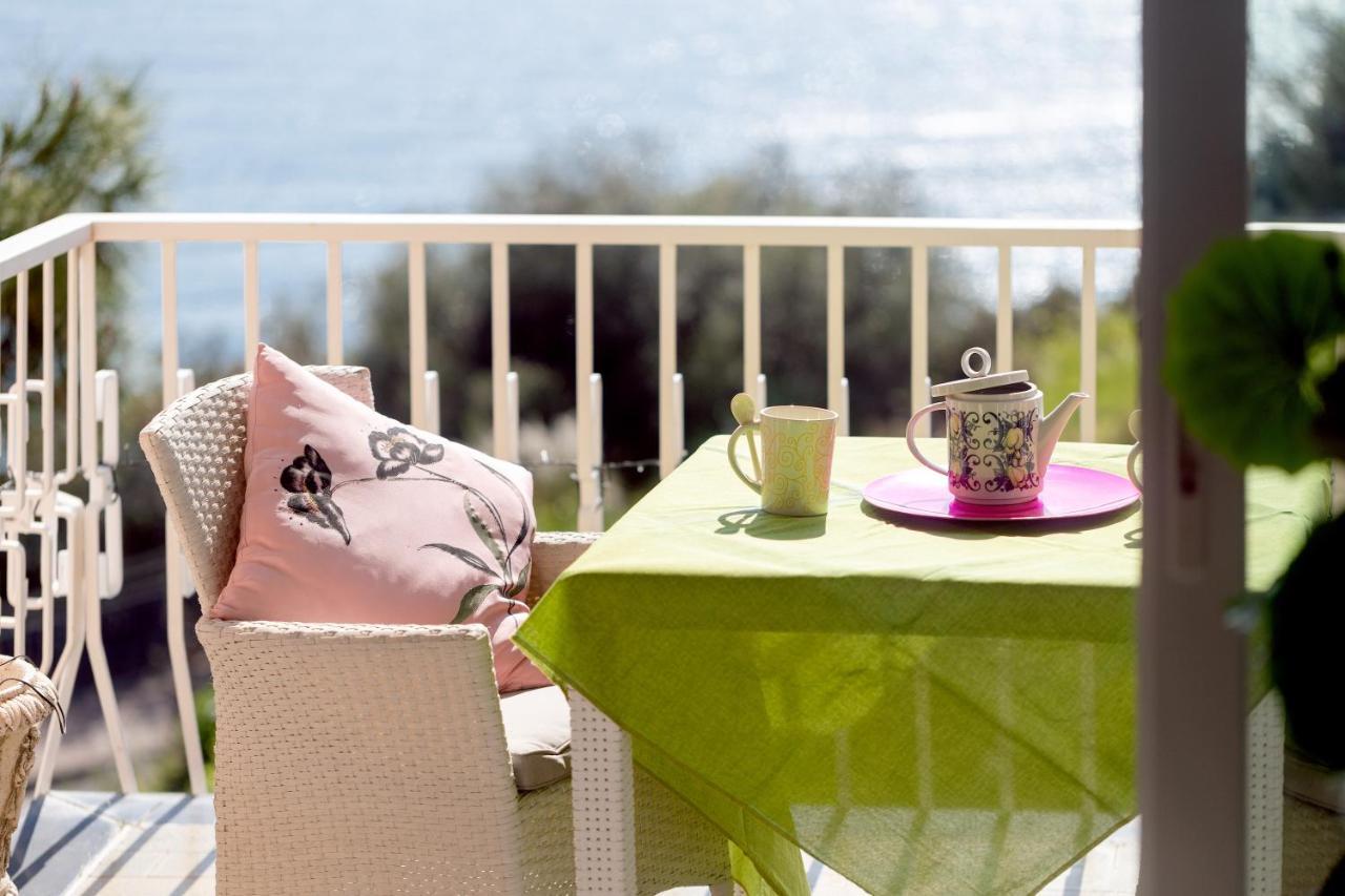 116 - Casa Colorata Vista Mare, 500M Dalla Spiaggia - Parcheggio Privato Gratis Incluso Ospedaletti Exterior foto